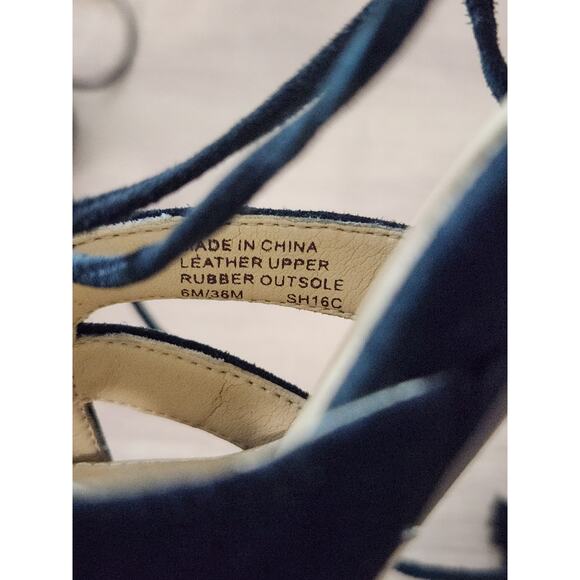 Michael Kors Mirabel Black Suede Leather Strappy Wrap Tassel SZ 6 Heels Sandals - Picture 11 of 12